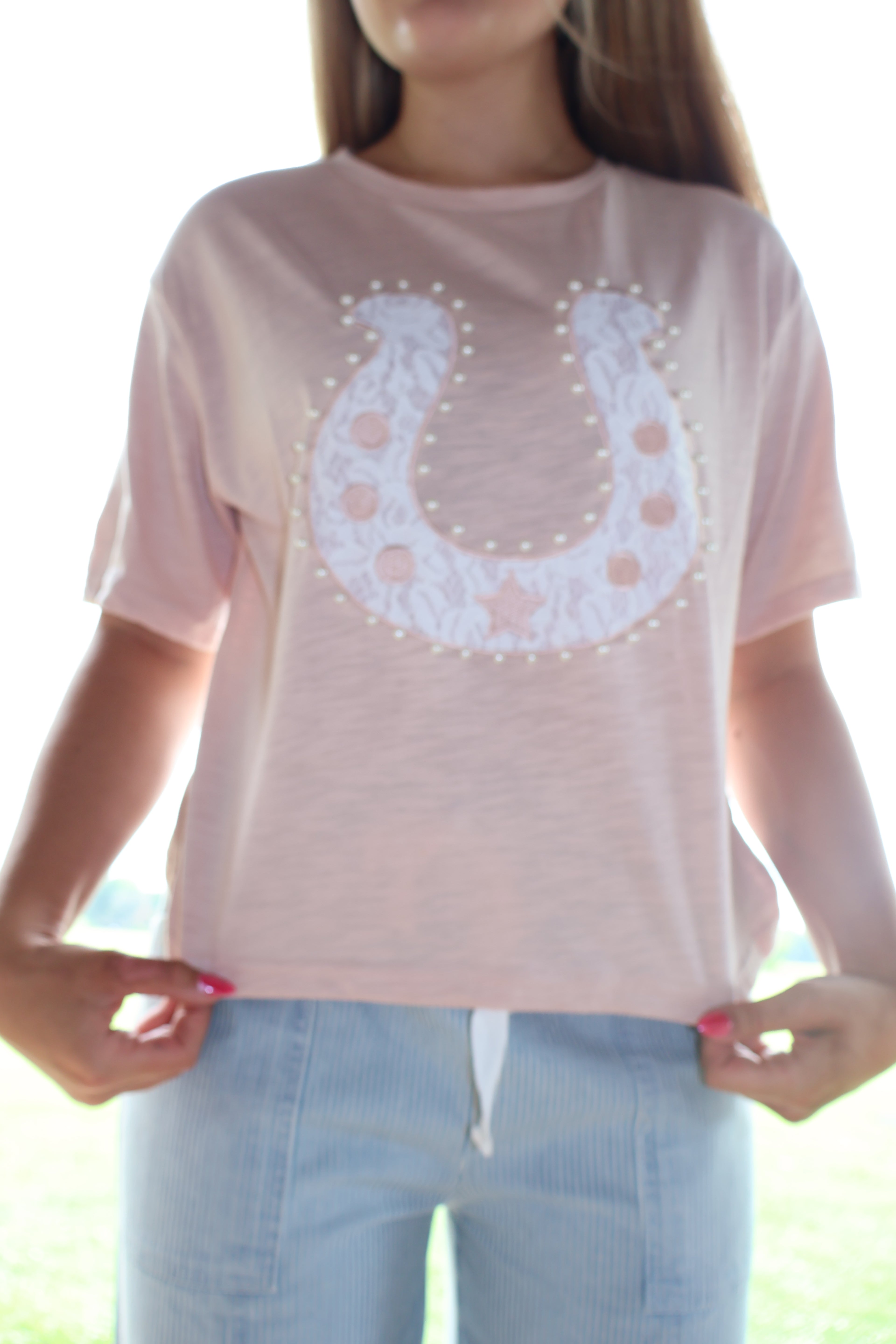 Lace and Pearl Horseshoe - Dusty Rose - Short Sleeved Shirt